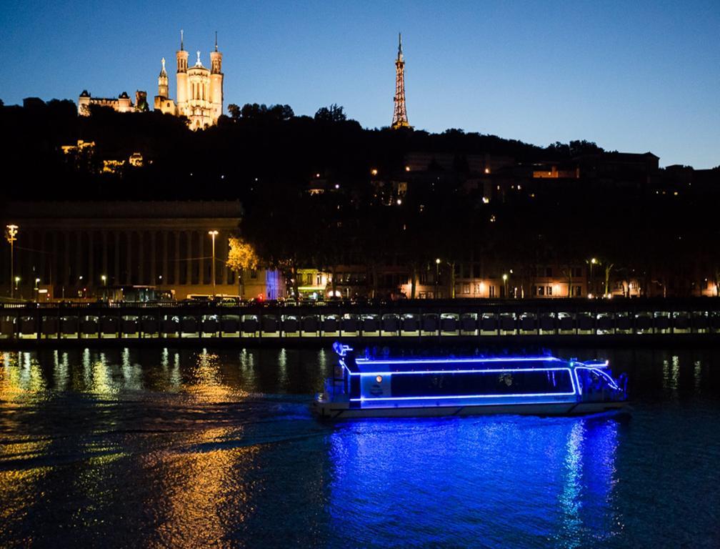 Hotel Ibis Styles Lyon Centre Confluence Exterior foto