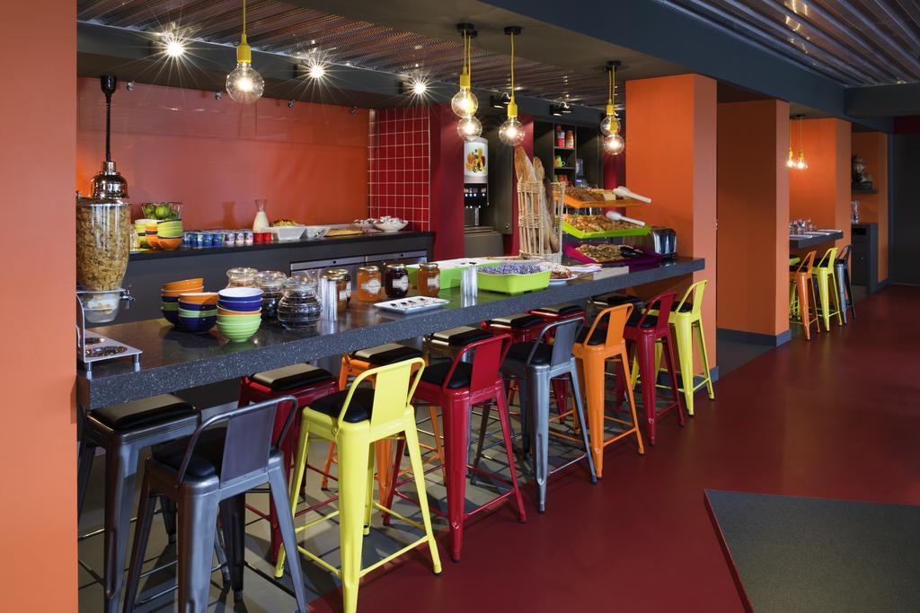 Hotel Ibis Styles Lyon Centre Confluence Exterior foto