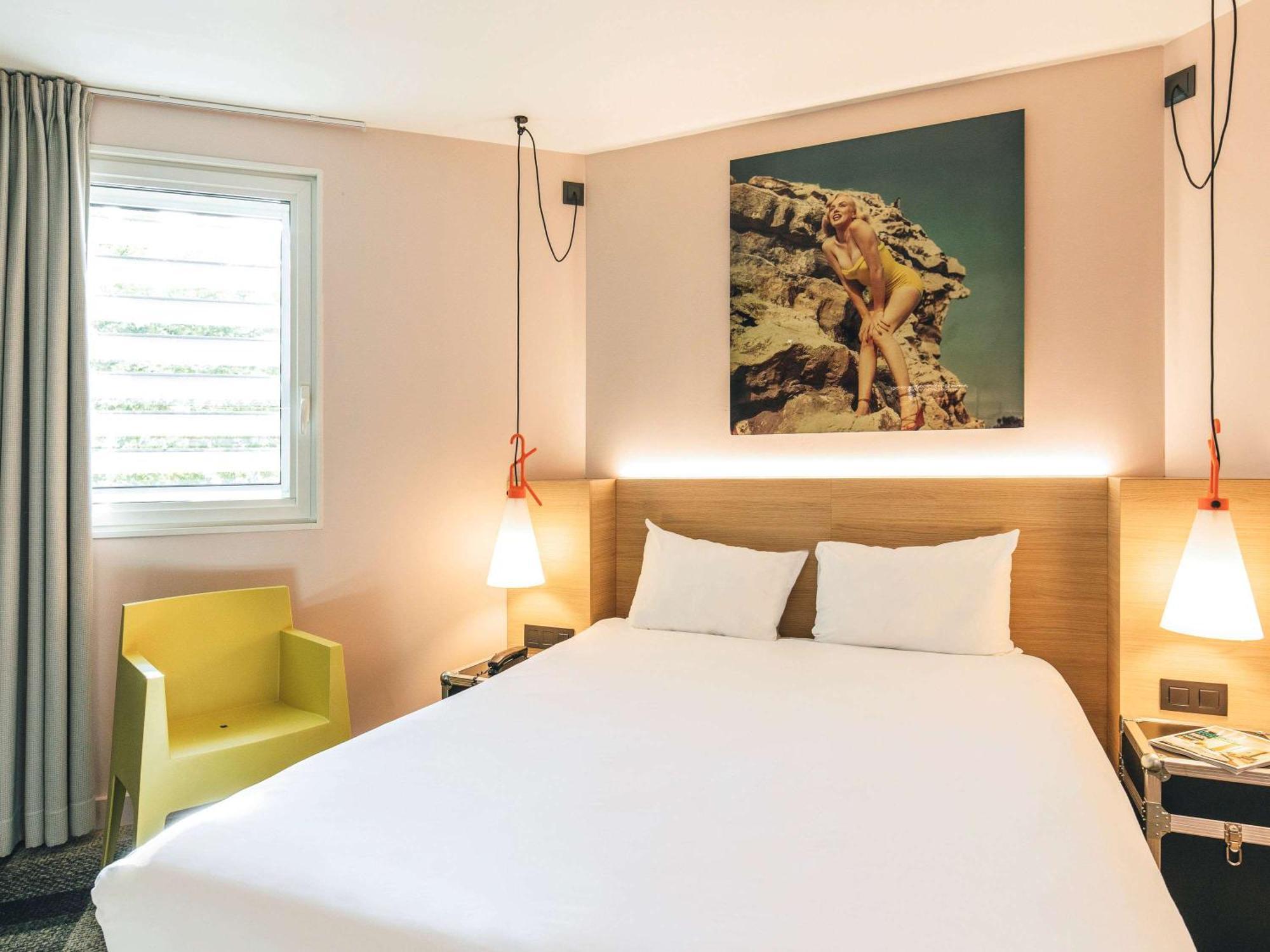 Hotel Ibis Styles Lyon Centre Confluence Exterior foto