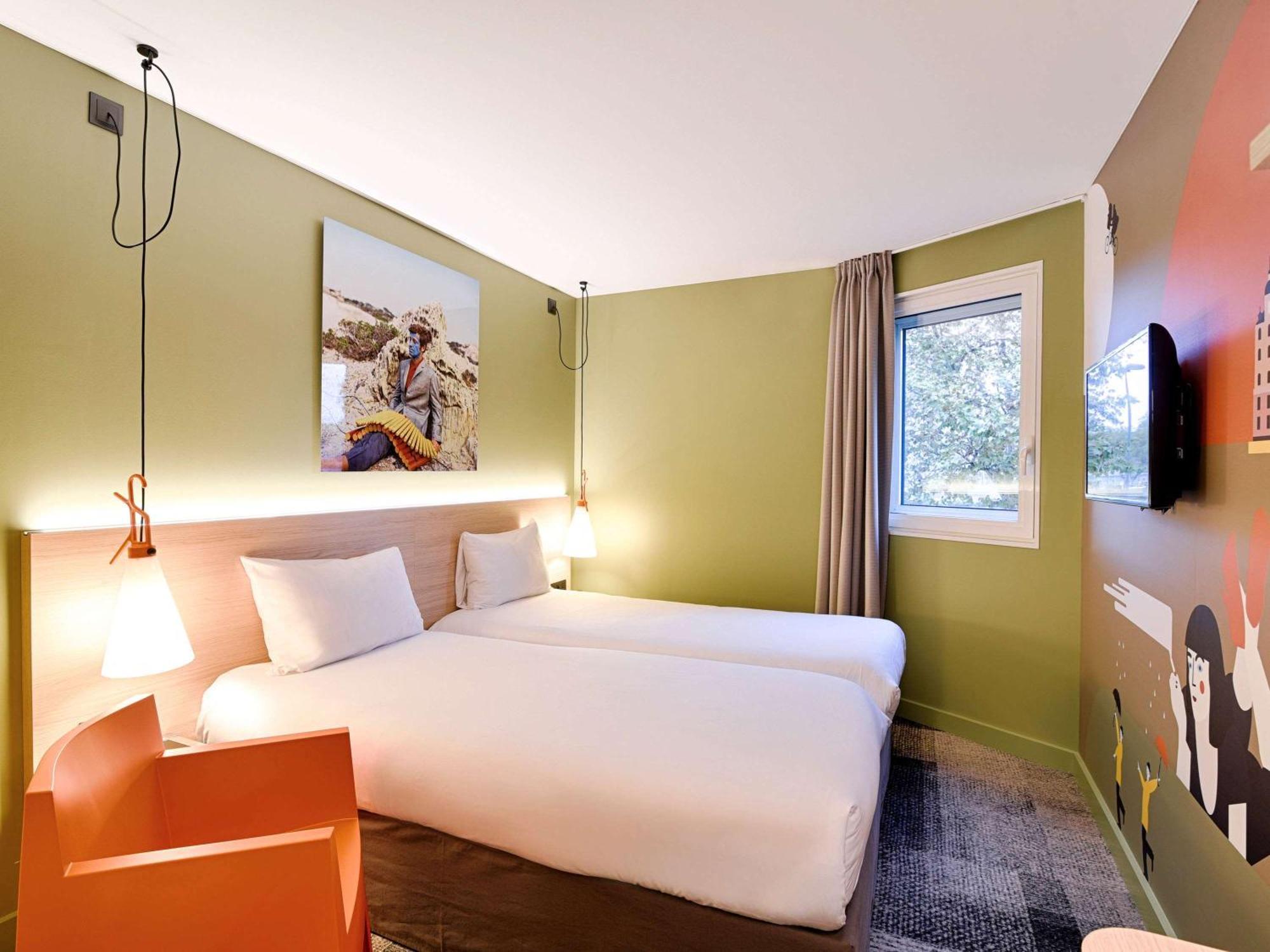 Hotel Ibis Styles Lyon Centre Confluence Exterior foto