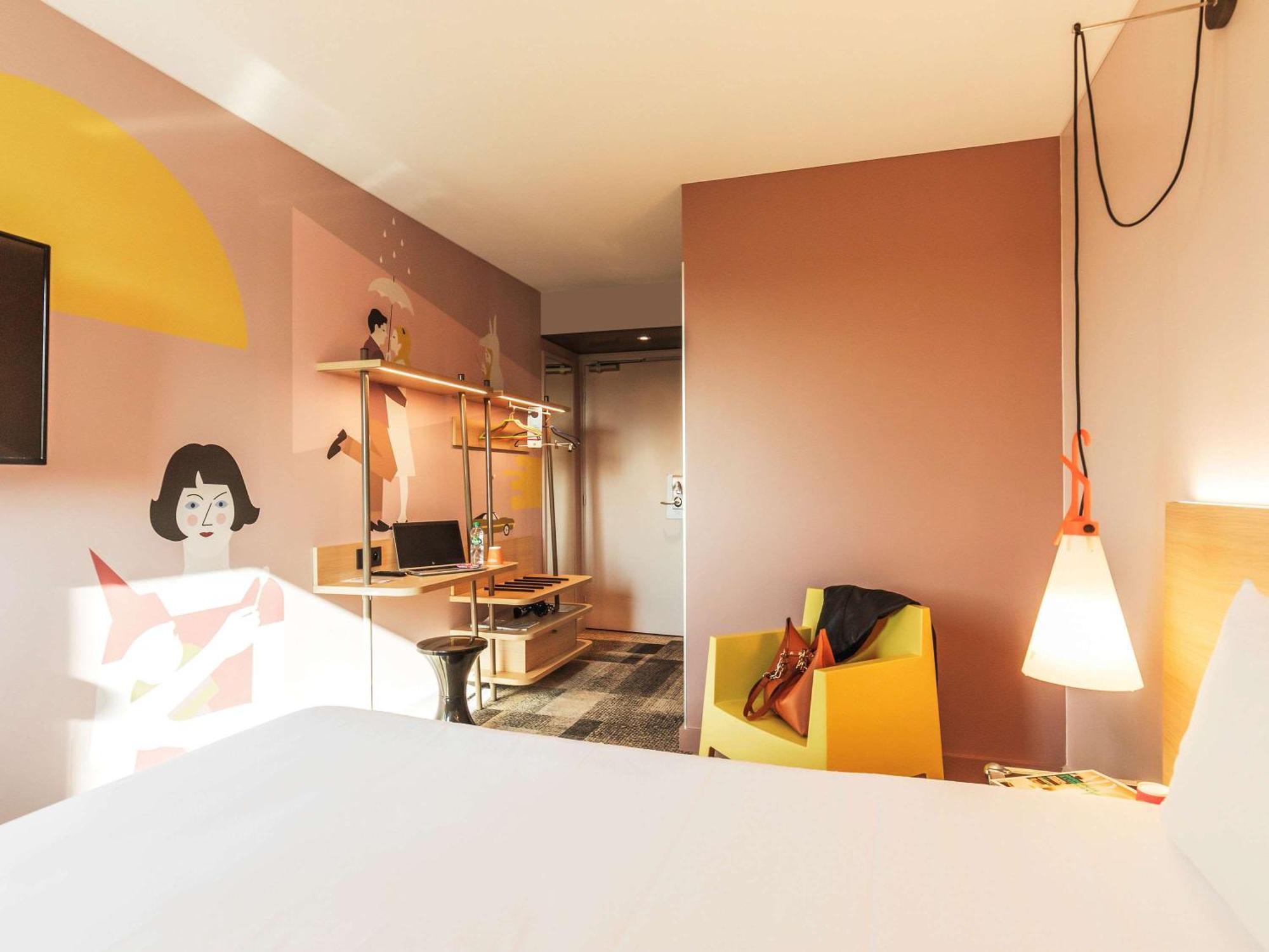 Hotel Ibis Styles Lyon Centre Confluence Exterior foto