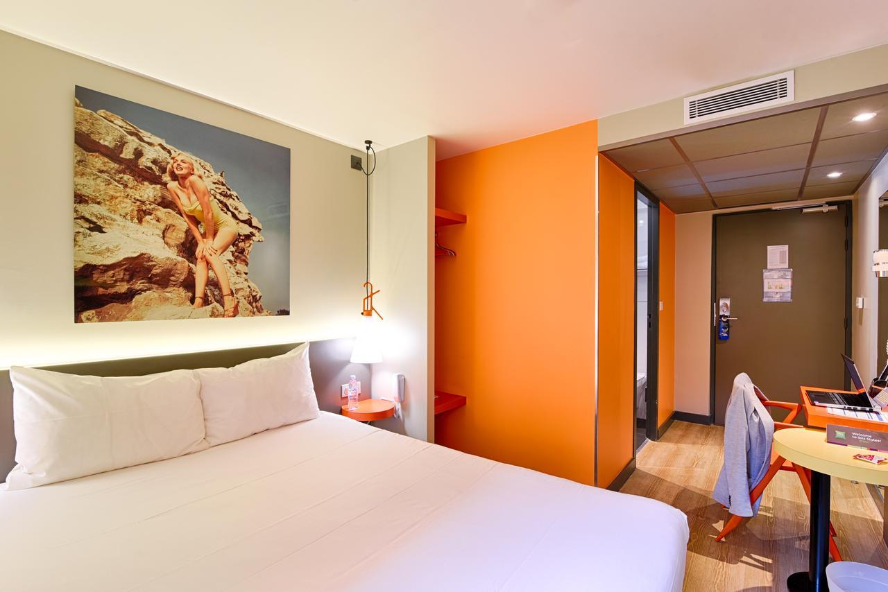 Hotel Ibis Styles Lyon Centre Confluence Exterior foto